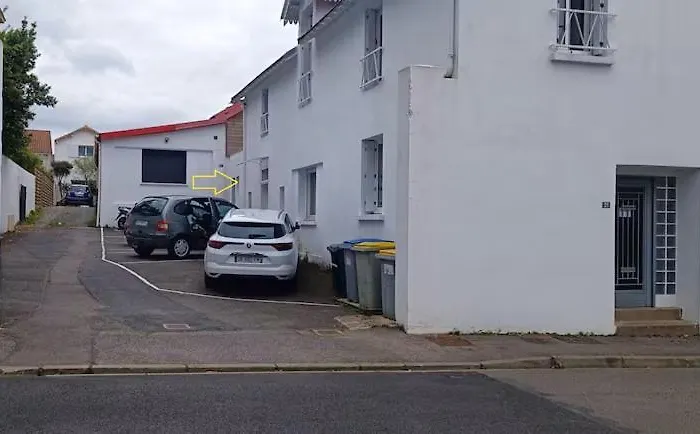 Calme Avec Exterieur Et Entree Autonome *