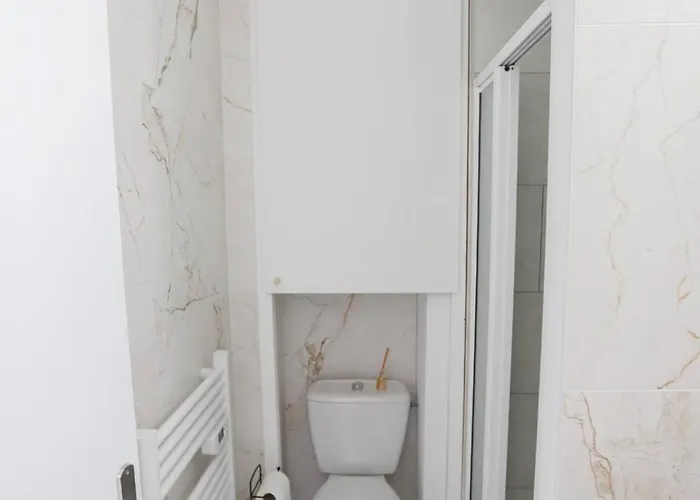 Calme Avec Exterieur Et Entree Autonome *